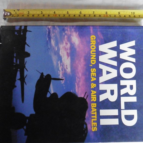 Book: World War ll Ground, Sea & Air Battles - Picture 8 of 8